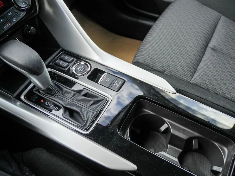 2026 Mitsubishi Eclipse Cross - Image 17 of 20