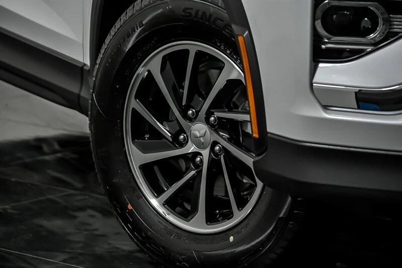 2026 Mitsubishi Eclipse Cross - Image 3 of 28