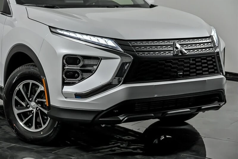 2026 Mitsubishi Eclipse Cross - Image 2 of 28