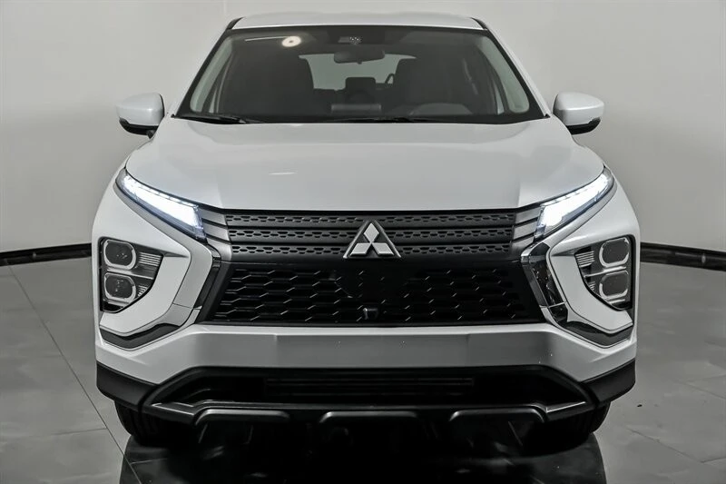 2026 Mitsubishi Eclipse Cross - Image 4 of 28