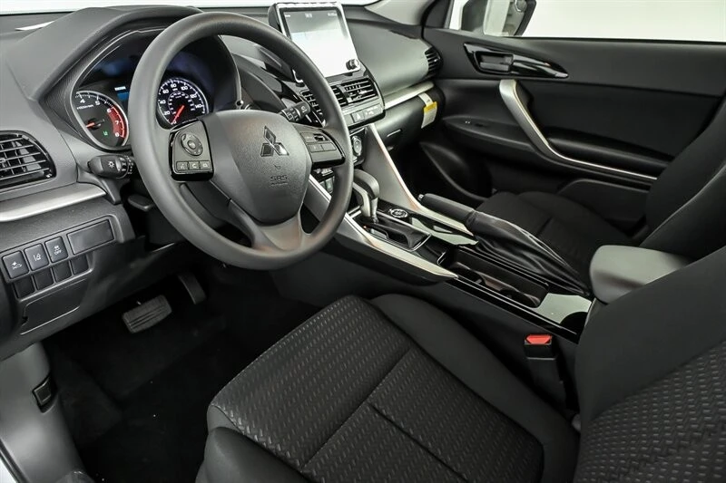 2026 Mitsubishi Eclipse Cross - Image 13 of 28
