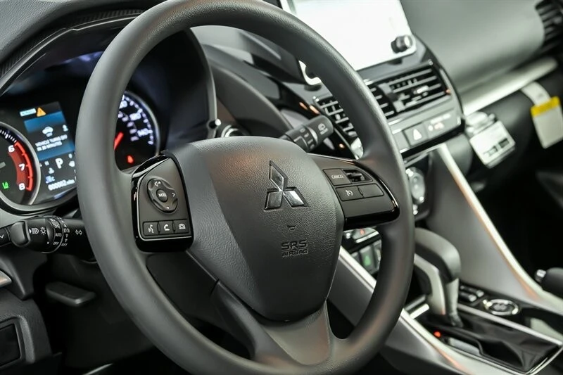 2026 Mitsubishi Eclipse Cross - Image 17 of 26
