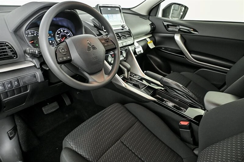 2026 Mitsubishi Eclipse Cross - Image 12 of 26