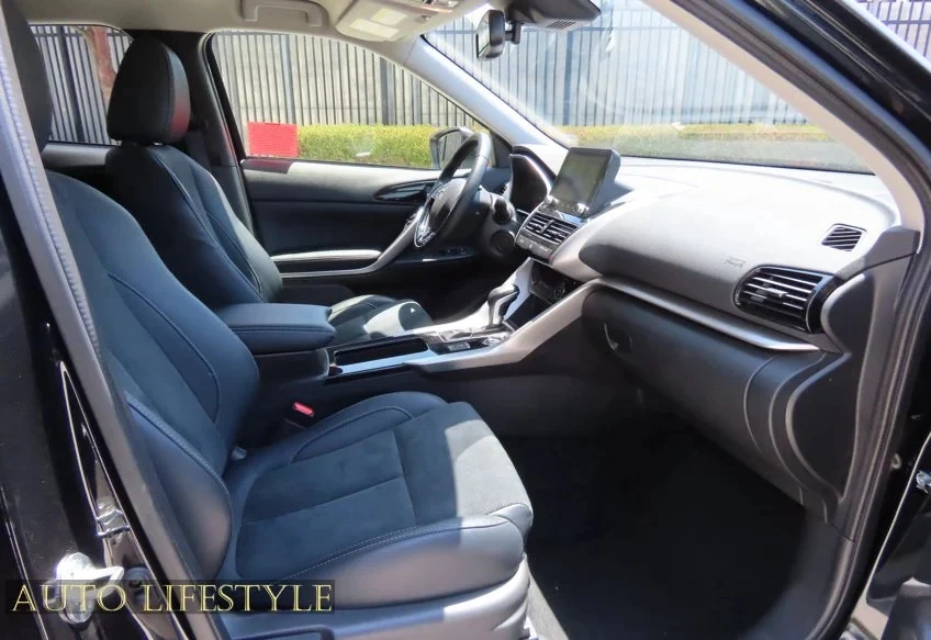 2026 Mitsubishi Eclipse Cross - Image 27 of 31