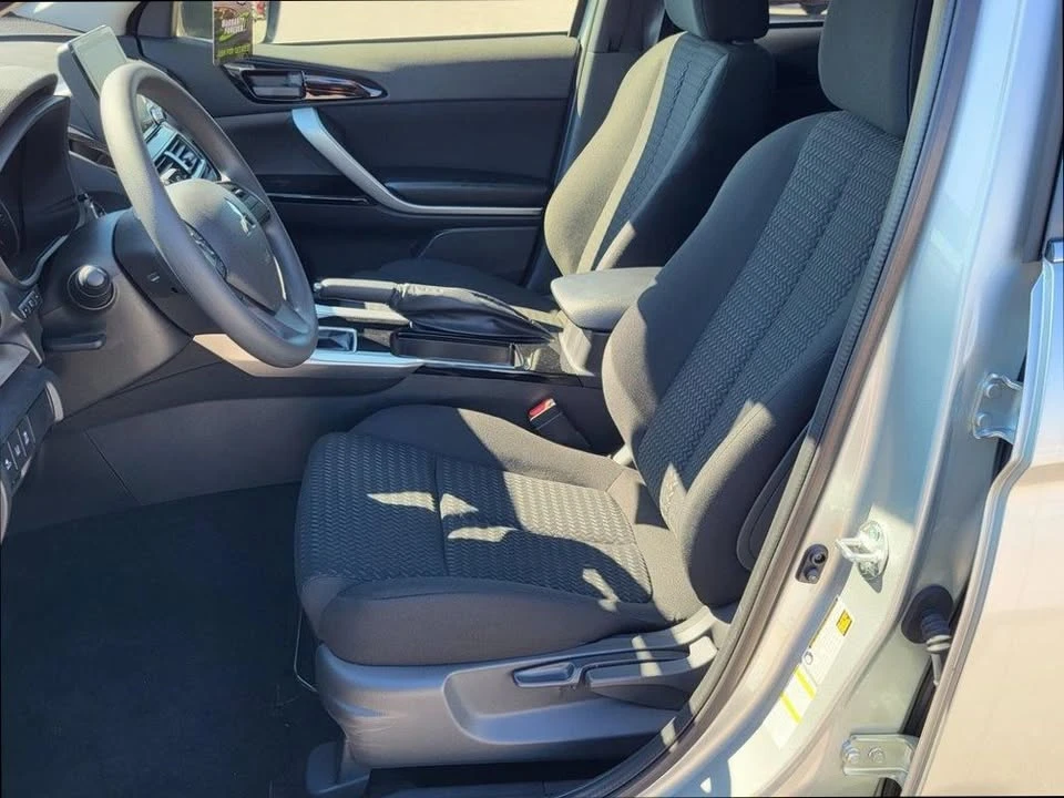 2026 Mitsubishi Eclipse Cross - Image 7 of 11