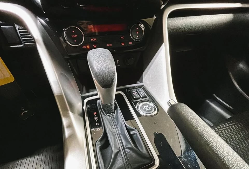 2026 Mitsubishi Eclipse Cross - Image 11 of 14