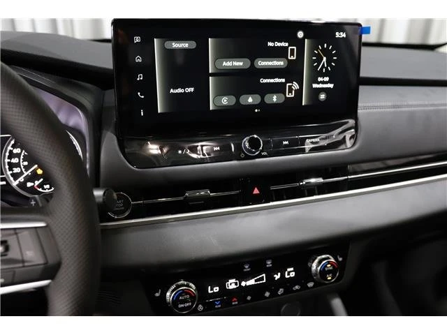 2026 Mitsubishi Outlander - Image 9 of 20