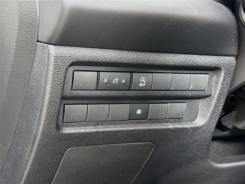 2026 Mitsubishi Outlander - Image 6 of 21