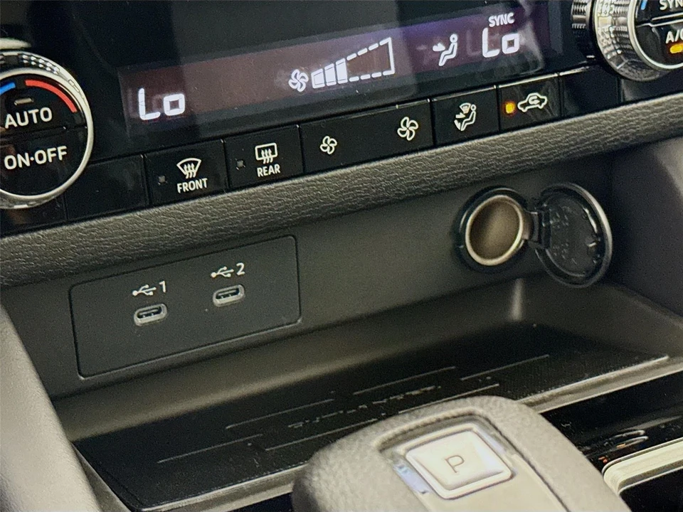 2026 Mitsubishi Outlander - Image 15 of 21