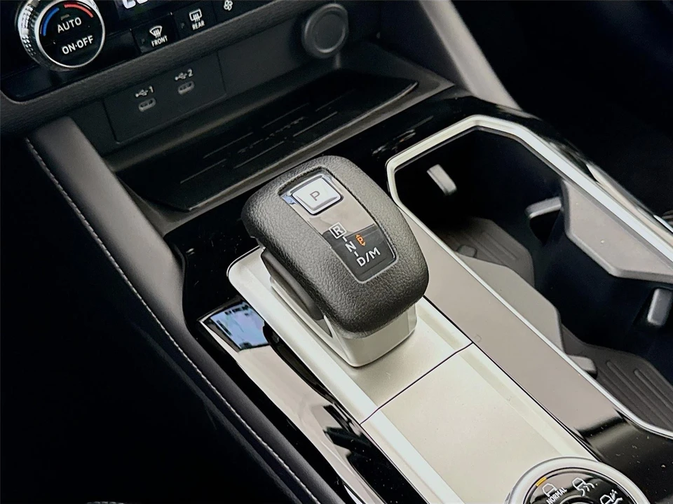 2026 Mitsubishi Outlander - Image 14 of 21