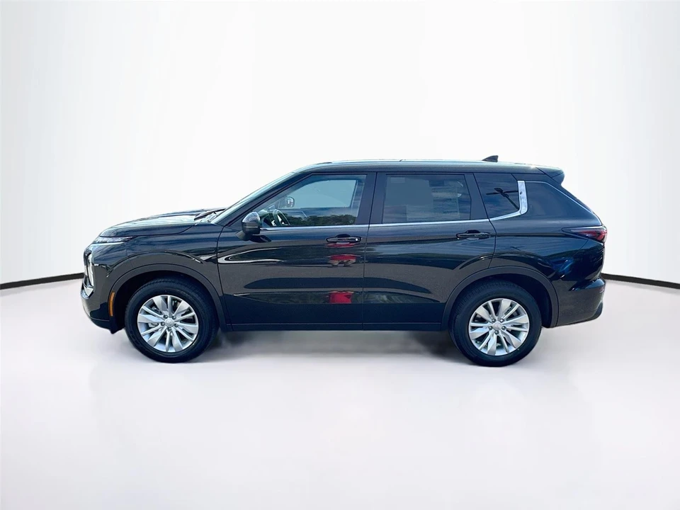 2026 Mitsubishi Outlander - Image 4 of 21