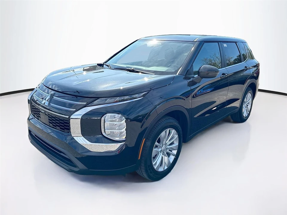 2026 Mitsubishi Outlander - Image 3 of 21