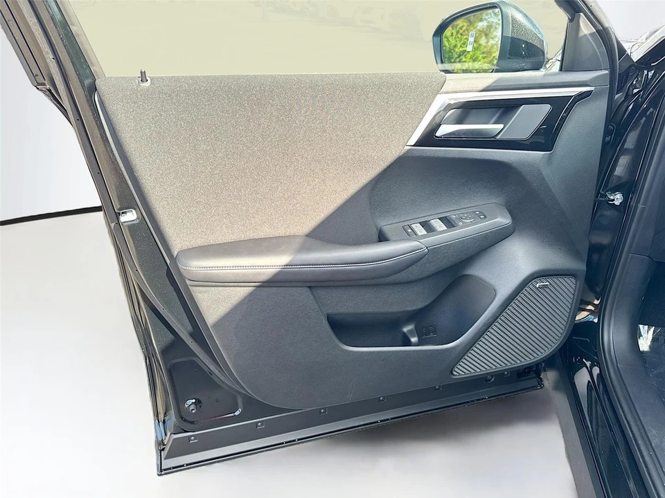 2026 Mitsubishi Outlander - Image 18 of 21