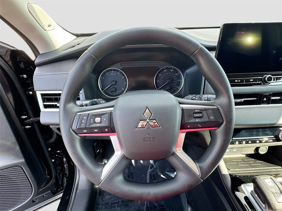 2026 Mitsubishi Outlander - Image 11 of 21
