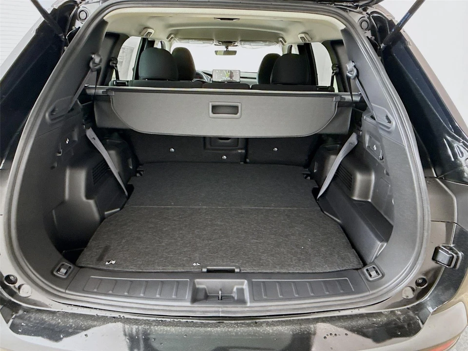 2026 Mitsubishi Outlander - Image 17 of 21