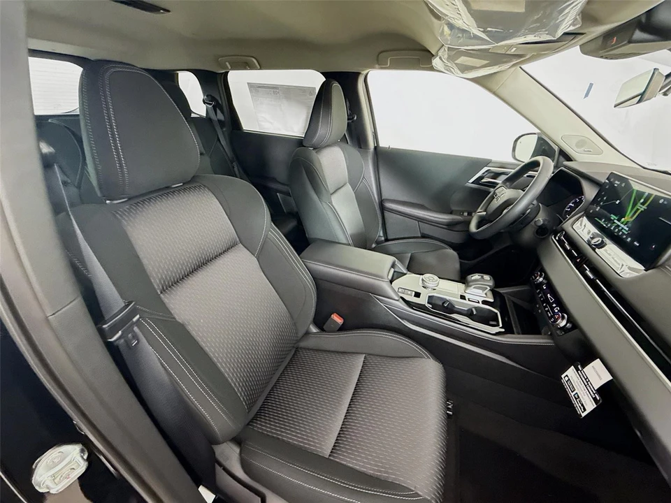 2026 Mitsubishi Outlander - Image 19 of 21
