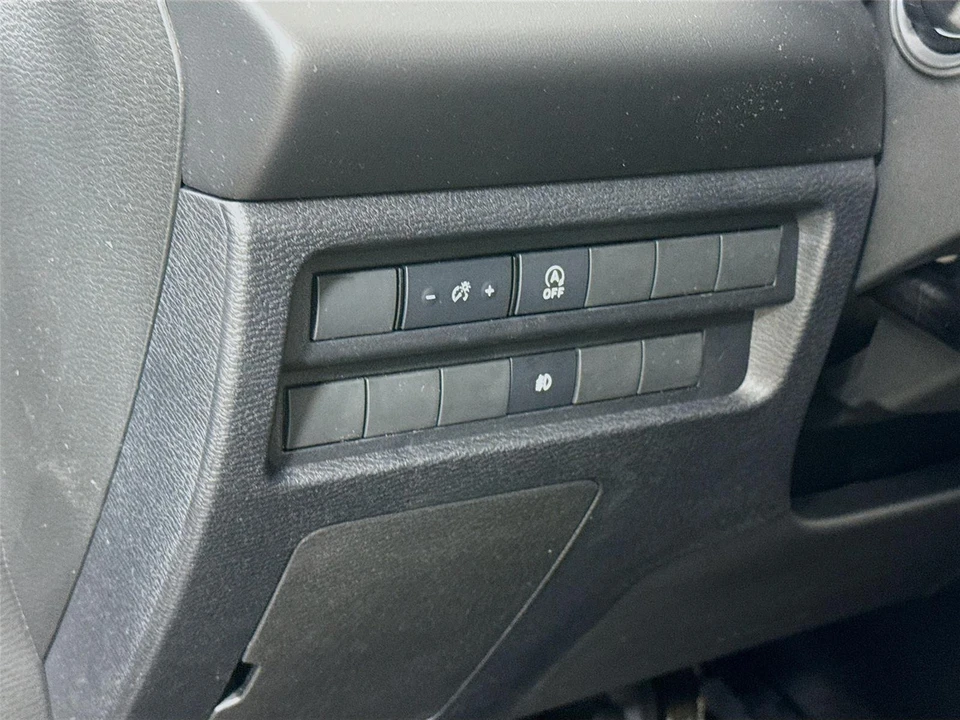 2026 Mitsubishi Outlander - Image 6 of 21