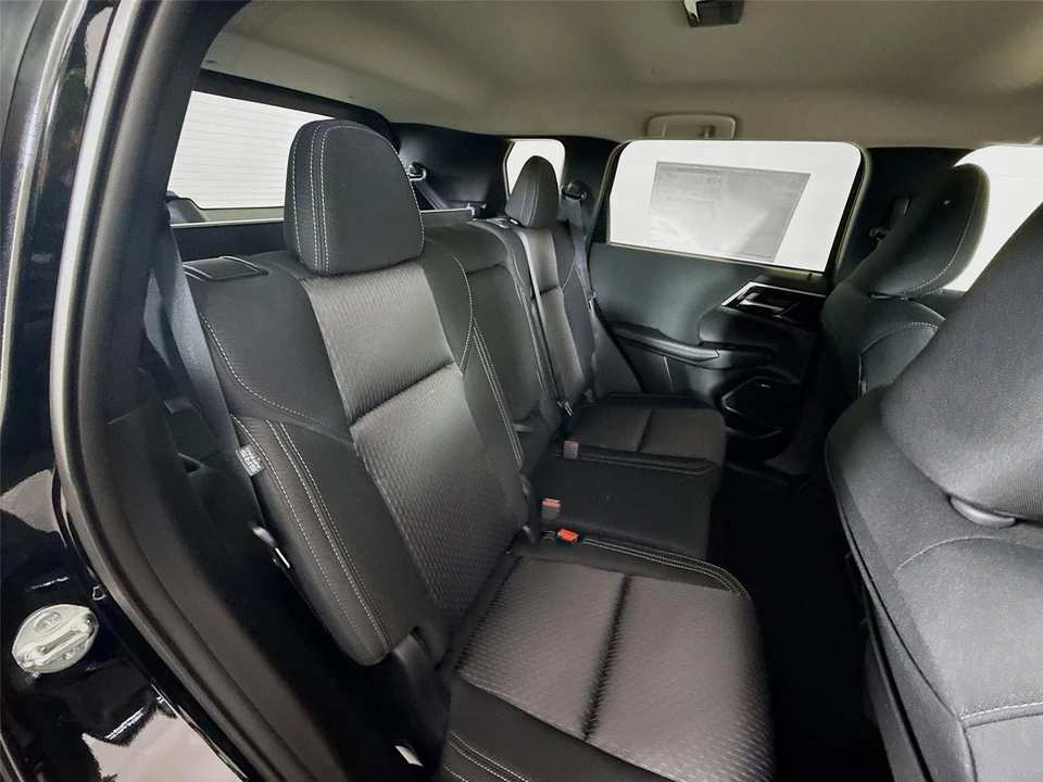 2026 Mitsubishi Outlander - Image 18 of 21