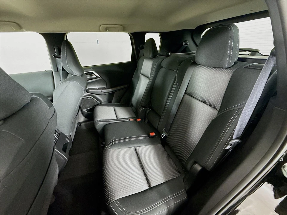 2026 Mitsubishi Outlander - Image 16 of 21
