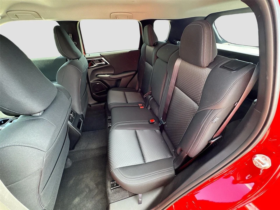 2026 Mitsubishi Outlander - Image 18 of 21