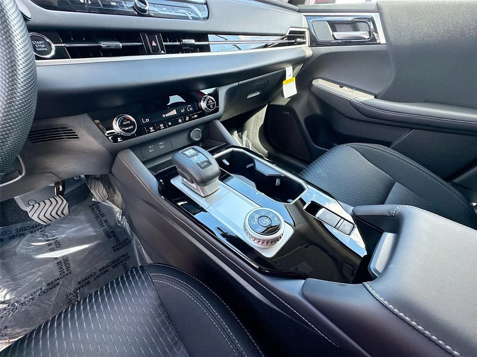 2026 Mitsubishi Outlander - Image 15 of 21