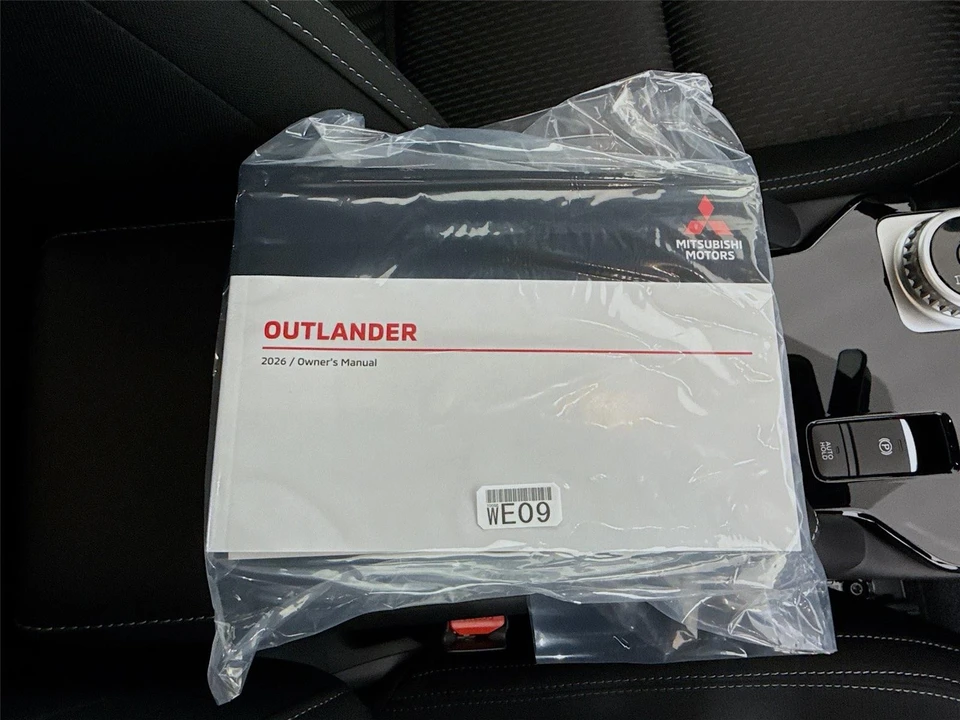 2026 Mitsubishi Outlander - Image 20 of 21