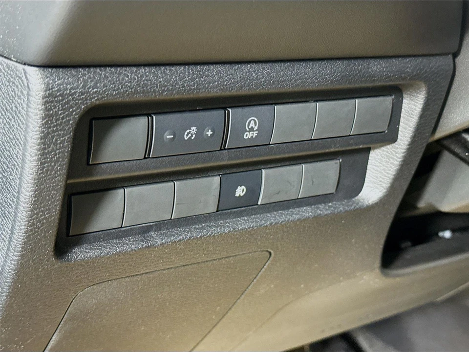 2026 Mitsubishi Outlander - Image 6 of 21