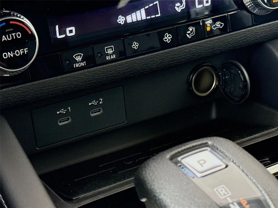 2026 Mitsubishi Outlander - Image 15 of 21