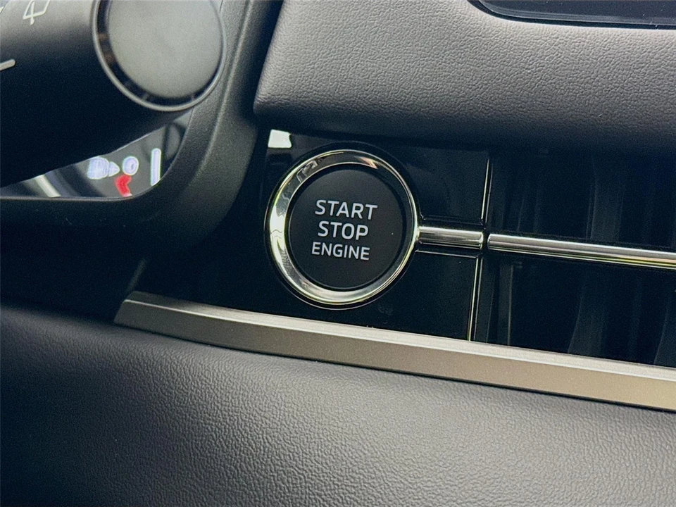 2026 Mitsubishi Outlander - Image 13 of 21