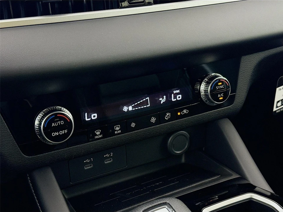 2026 Mitsubishi Outlander - Image 14 of 21