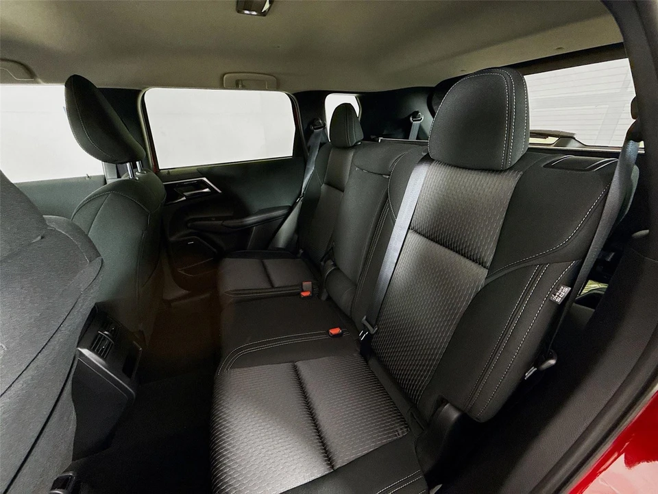 2026 Mitsubishi Outlander - Image 17 of 21