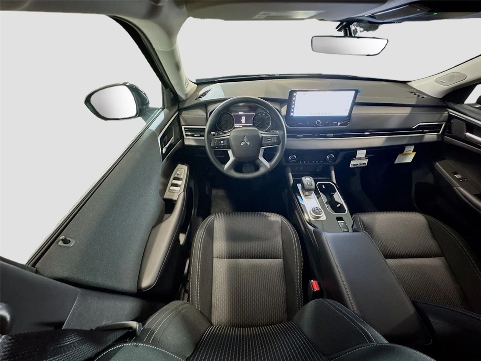 2026 Mitsubishi Outlander - Image 3 of 21