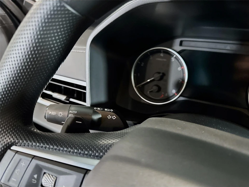 2026 Mitsubishi Outlander - Image 5 of 21