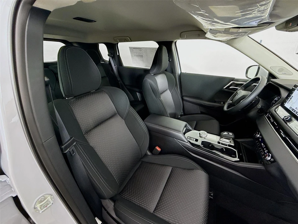2026 Mitsubishi Outlander - Image 19 of 21
