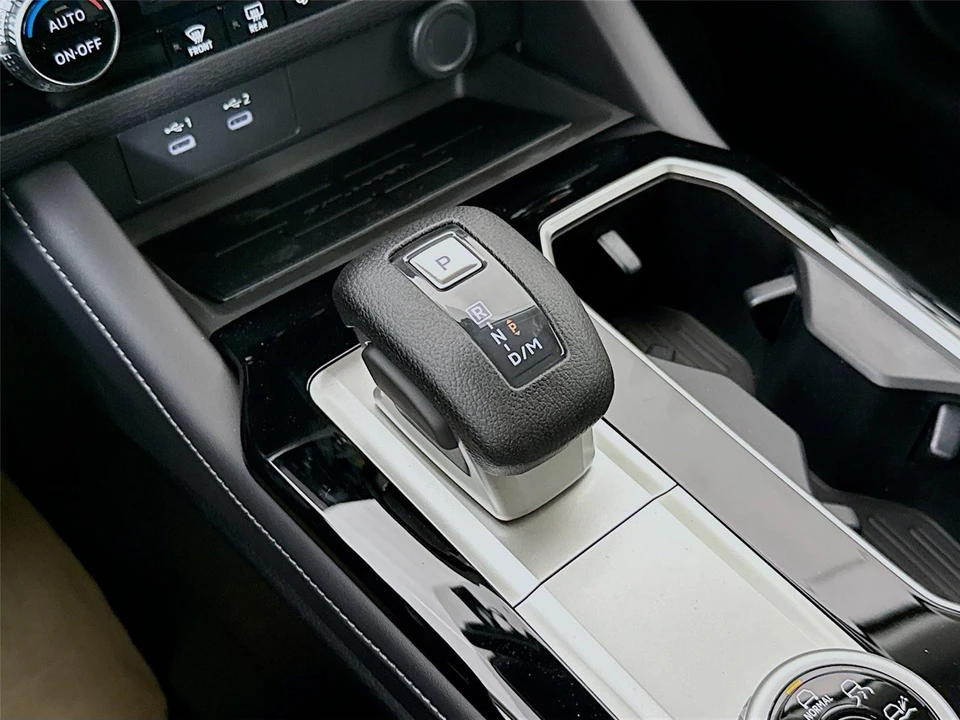 2026 Mitsubishi Outlander - Image 14 of 21