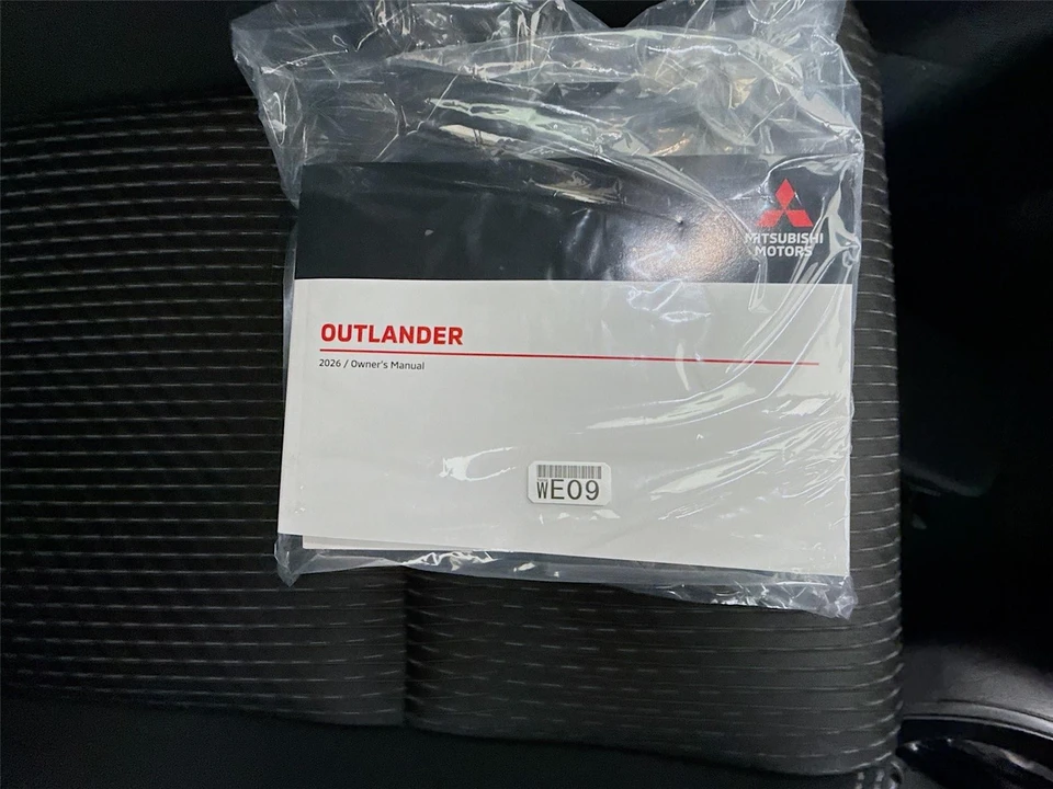 2026 Mitsubishi Outlander - Image 20 of 21
