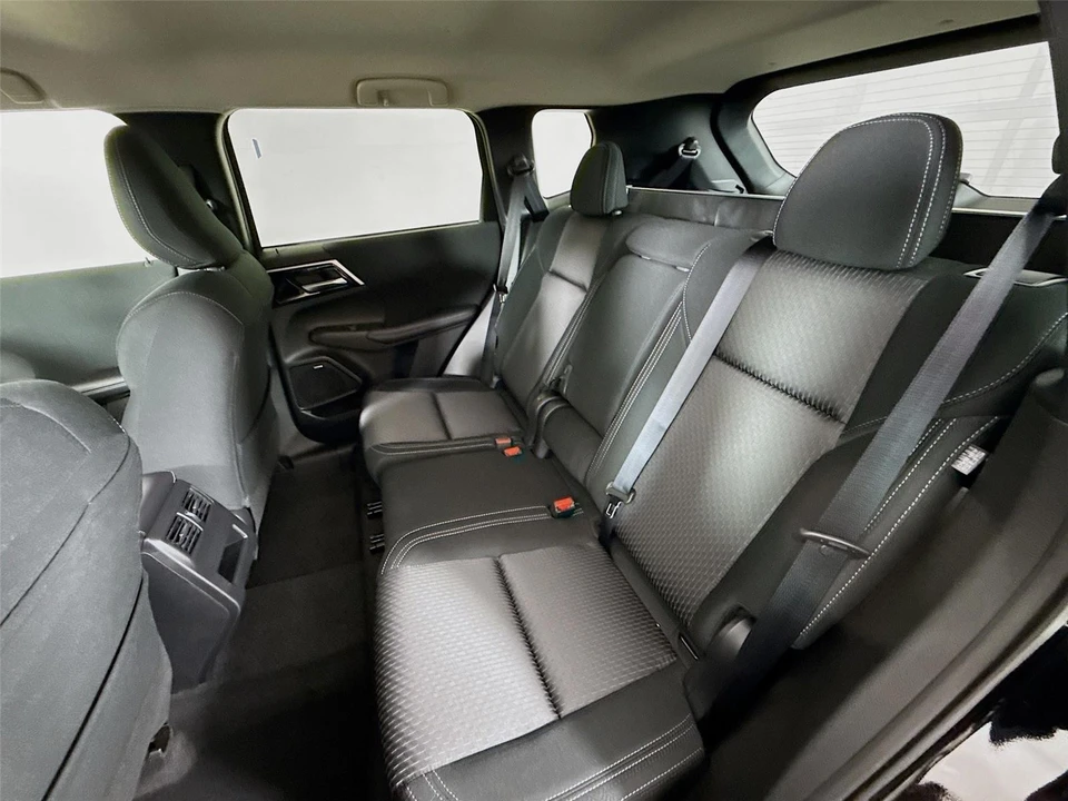 2026 Mitsubishi Outlander - Image 16 of 21