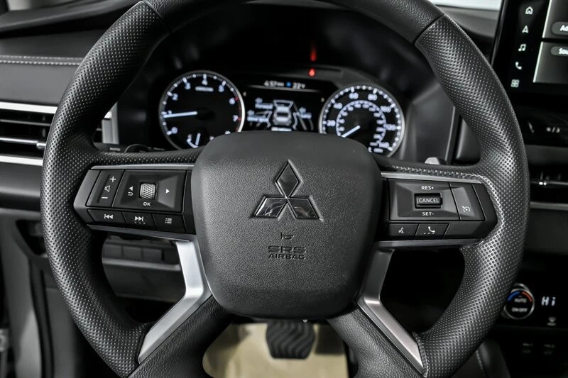 2026 Mitsubishi Outlander - Image 18 of 21