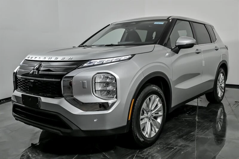 2026 Mitsubishi Outlander - Image 5 of 21