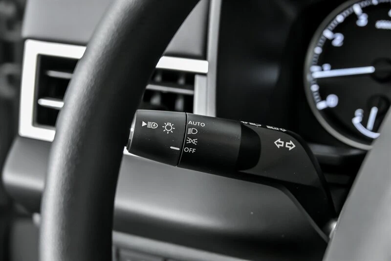 2026 Mitsubishi Outlander - Image 19 of 21