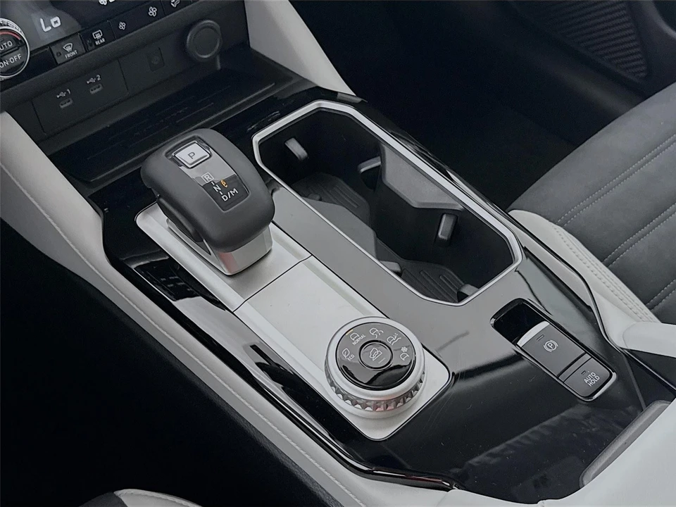 2026 Mitsubishi Outlander - Image 16 of 21
