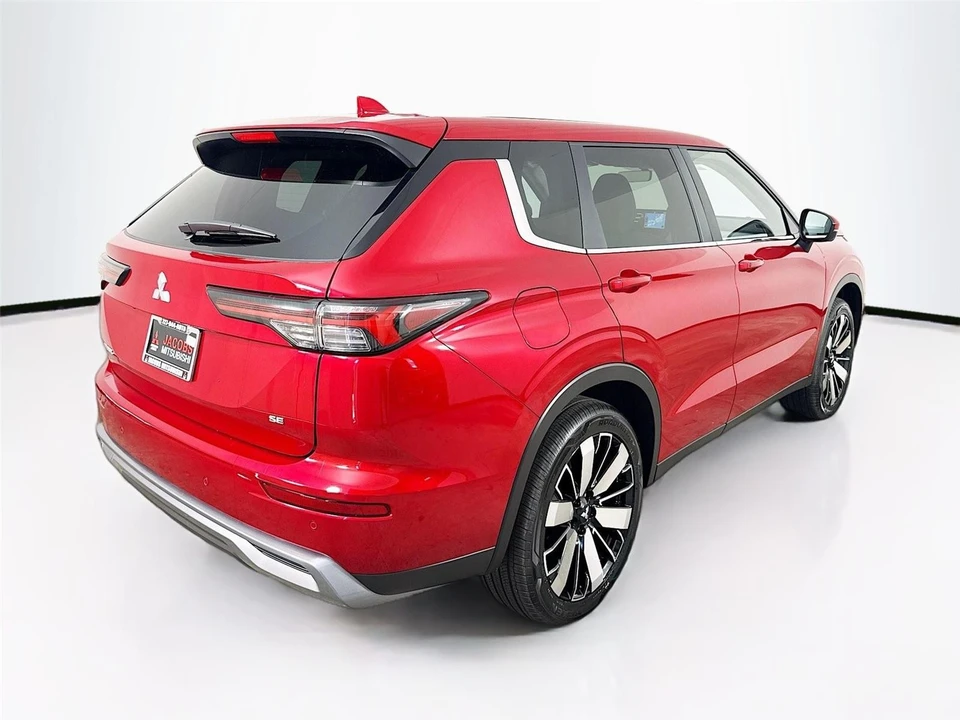 2026 Mitsubishi Outlander - Image 7 of 21