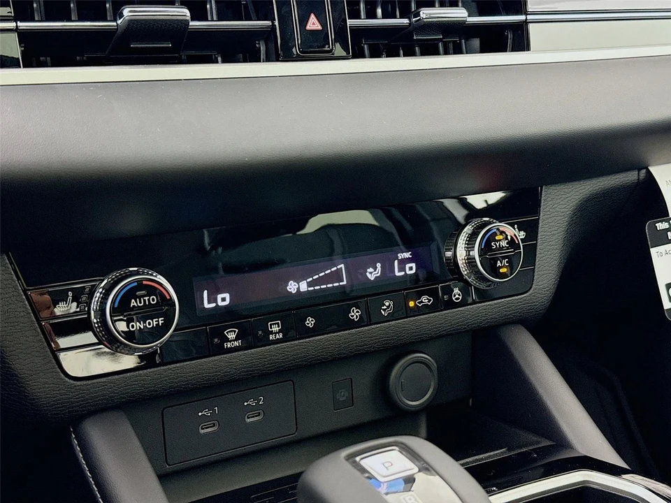 2026 Mitsubishi Outlander - Image 15 of 21