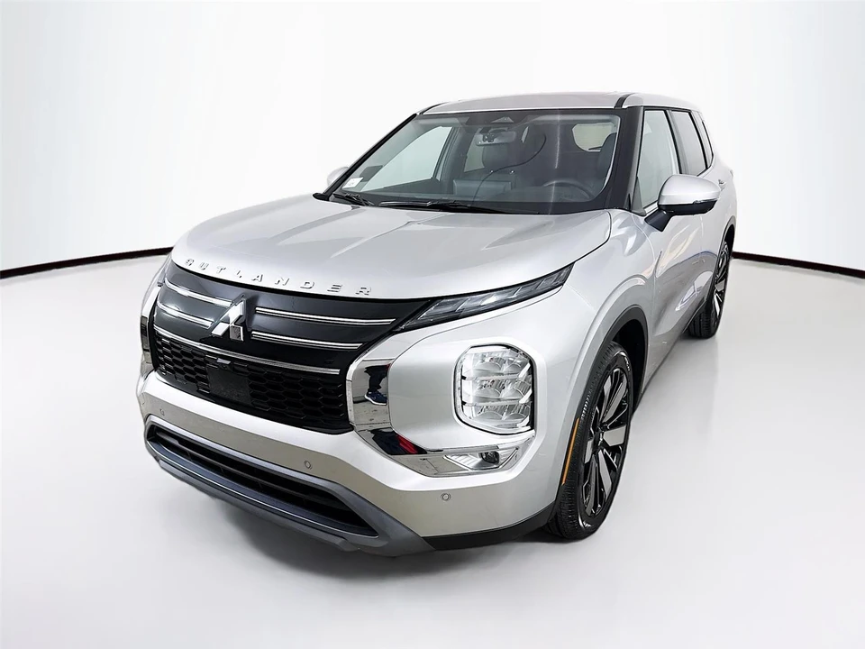 2026 Mitsubishi Outlander - Image 3 of 21
