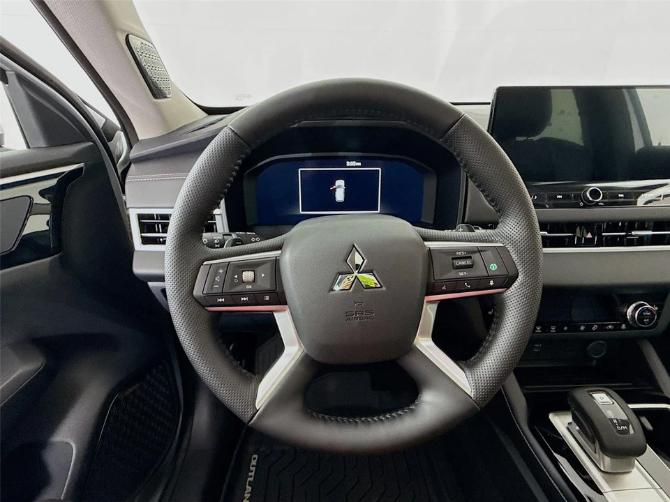 2026 Mitsubishi Outlander - Image 11 of 21