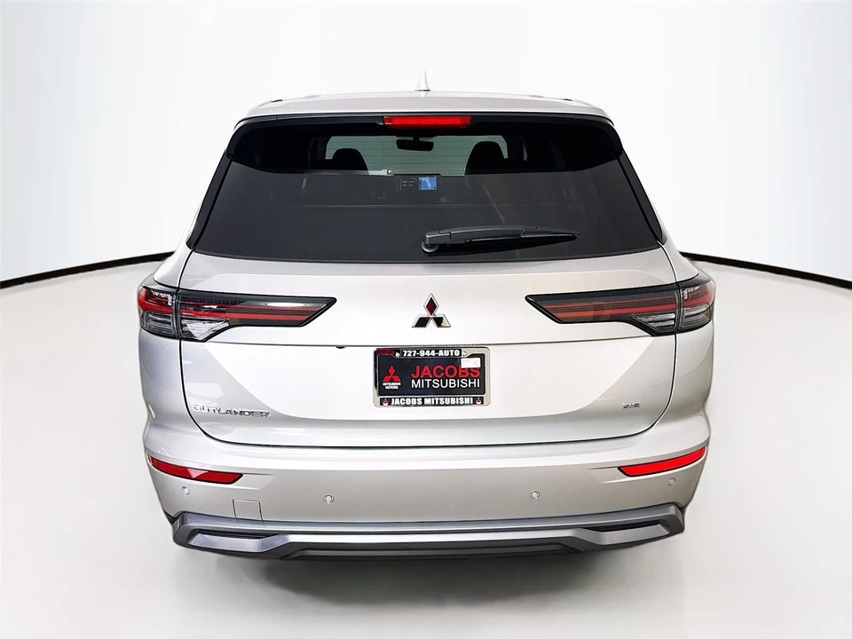 2026 Mitsubishi Outlander - Image 6 of 21