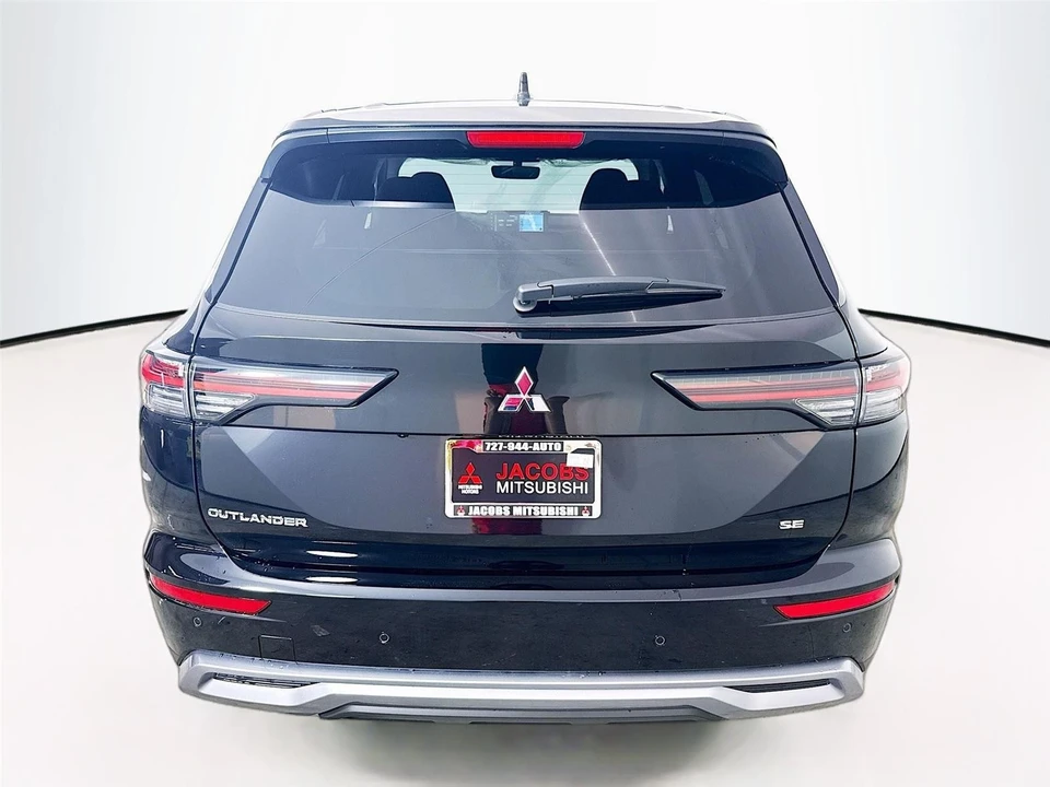 2026 Mitsubishi Outlander - Image 6 of 21