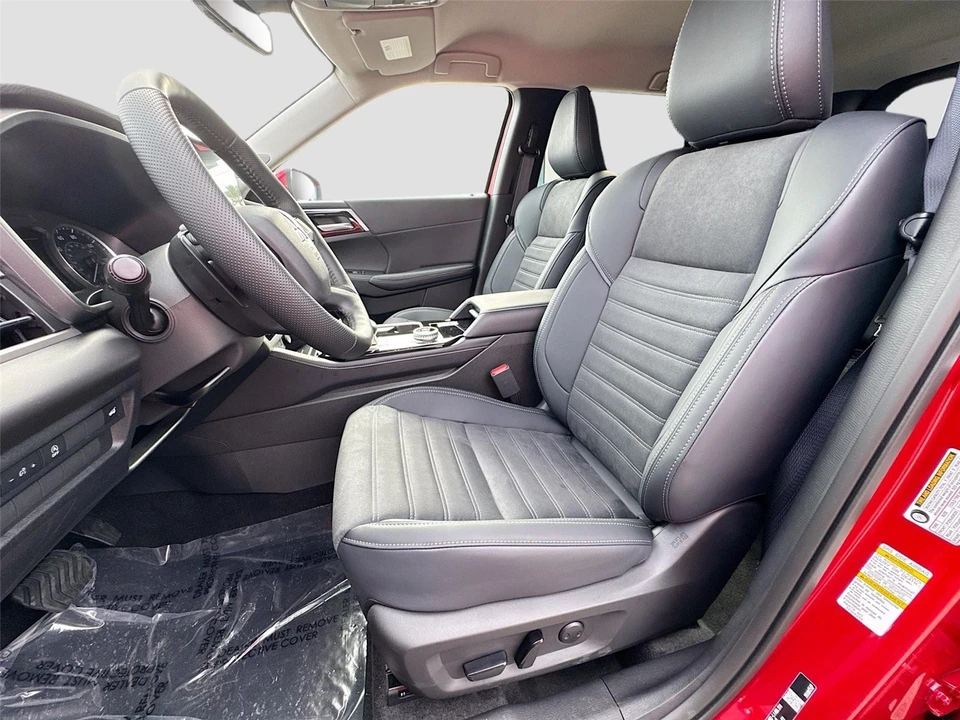 2026 Mitsubishi Outlander - Image 20 of 21