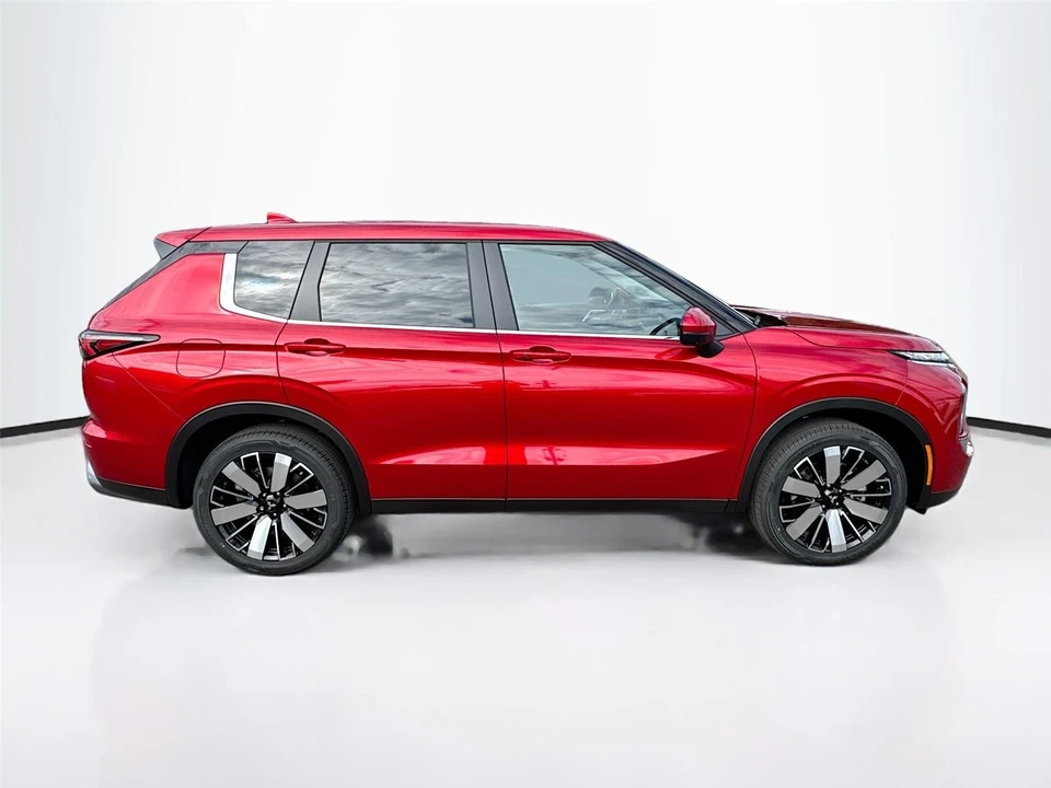 2026 Mitsubishi Outlander - Image 8 of 21