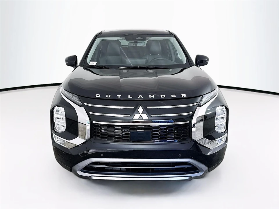2026 Mitsubishi Outlander - Image 2 of 21